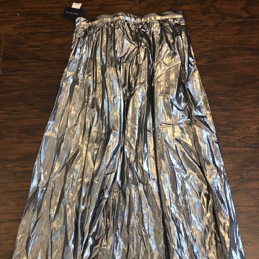Gap silver skirt